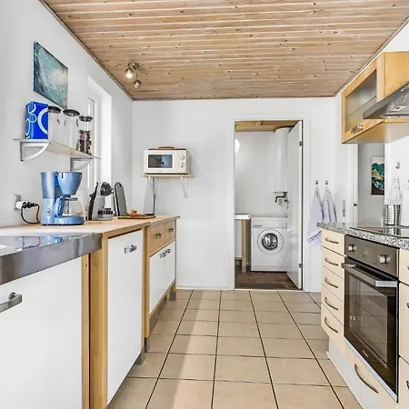 Gorgeous In With Wifi Holiday home Millinge