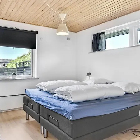 Holiday home Gorgeous In With Wifi Millinge